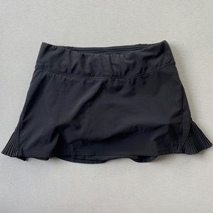 black lululemon tennis skirt